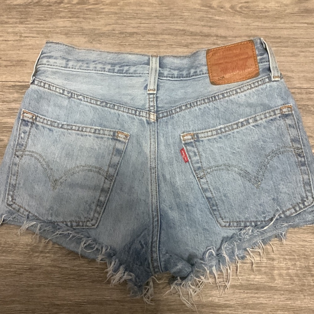 Levi’s 501 button fly size 24